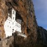 Главная святое место в Черногории — монастырь Острог высечен в скале над Белопавличкой равниной на высоте 900 м.  Место невероятной красоты, веры, духовности. Самое посещаемое паломниками место в Черногории.